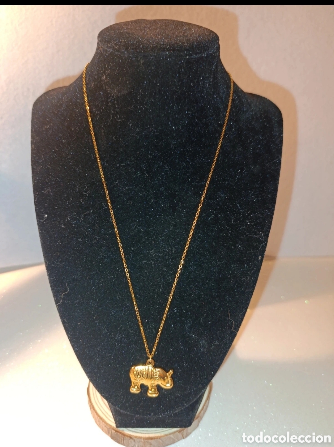 Joyeria: Collar acero dorado Elefante Asi&aacute;tico 51 cms