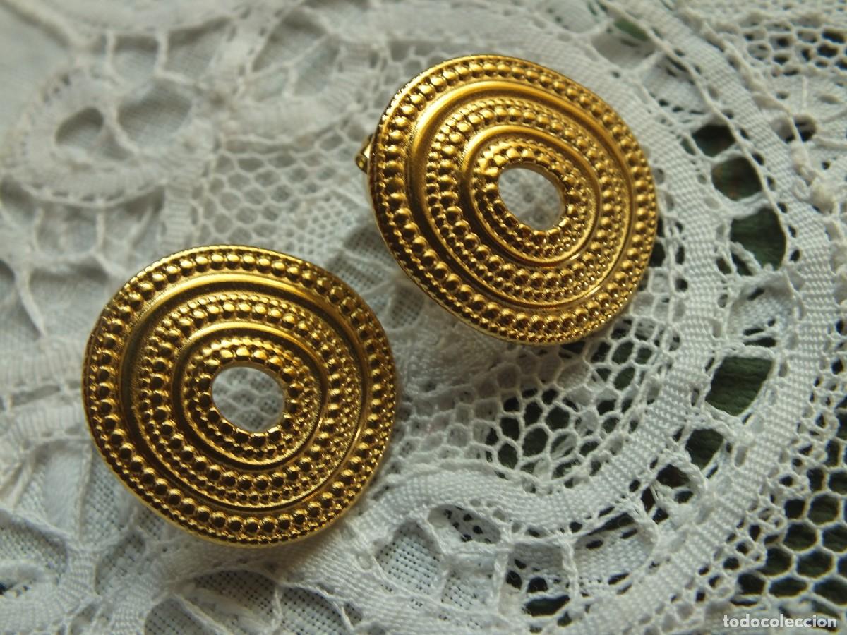 Joyeria: PENDIENTES ESTILO ETNICO DORADOS EN ACERO