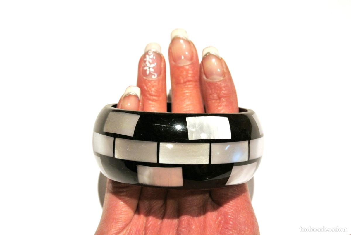 Joyeria: Pulsera bohemia color negro y blanco n&aacute;car, antial&eacute;rgica, A&ntilde;o 2000, Nuevo