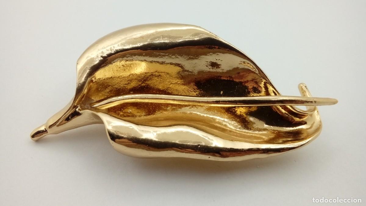 Joyeria: BROCHE EN FORMA DE HOJA COLOR ORO - Foto 1