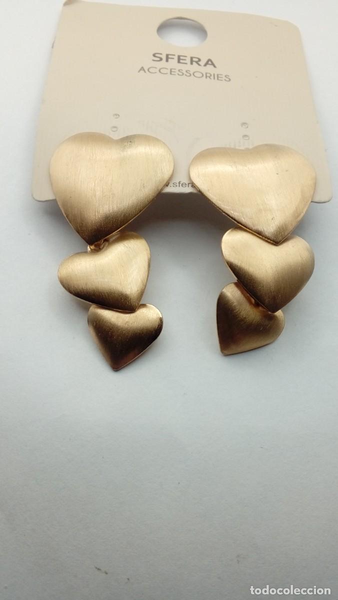 Schmuck: PENDIENTES DE FORMA DE CORAZON EN ORO
