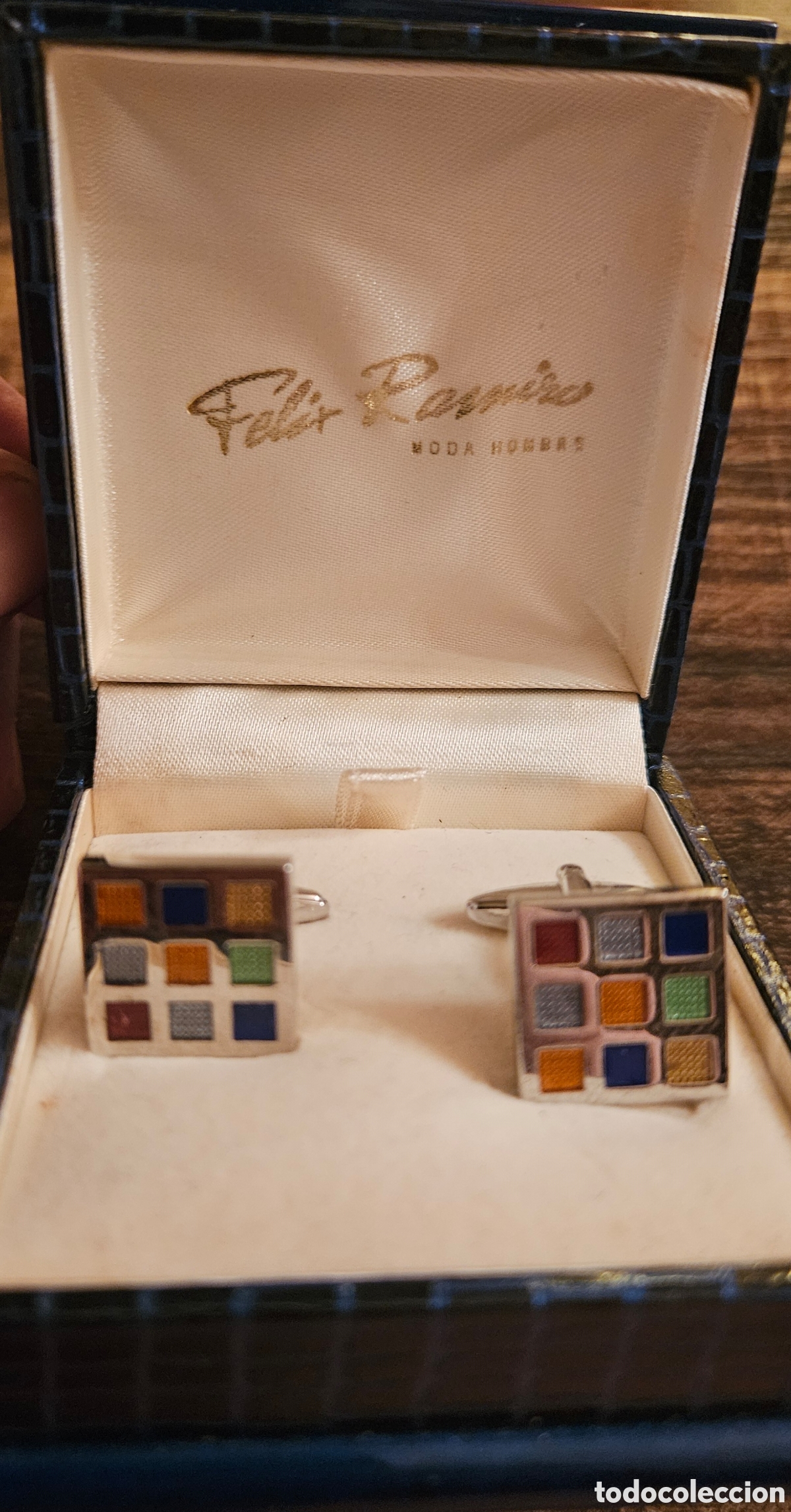 Joyeria: Elegante Conjunto F&eacute;lix Ramiro: Gemelos Esmaltados + Pasador de Corbata Dorado con Cadena GRATIS