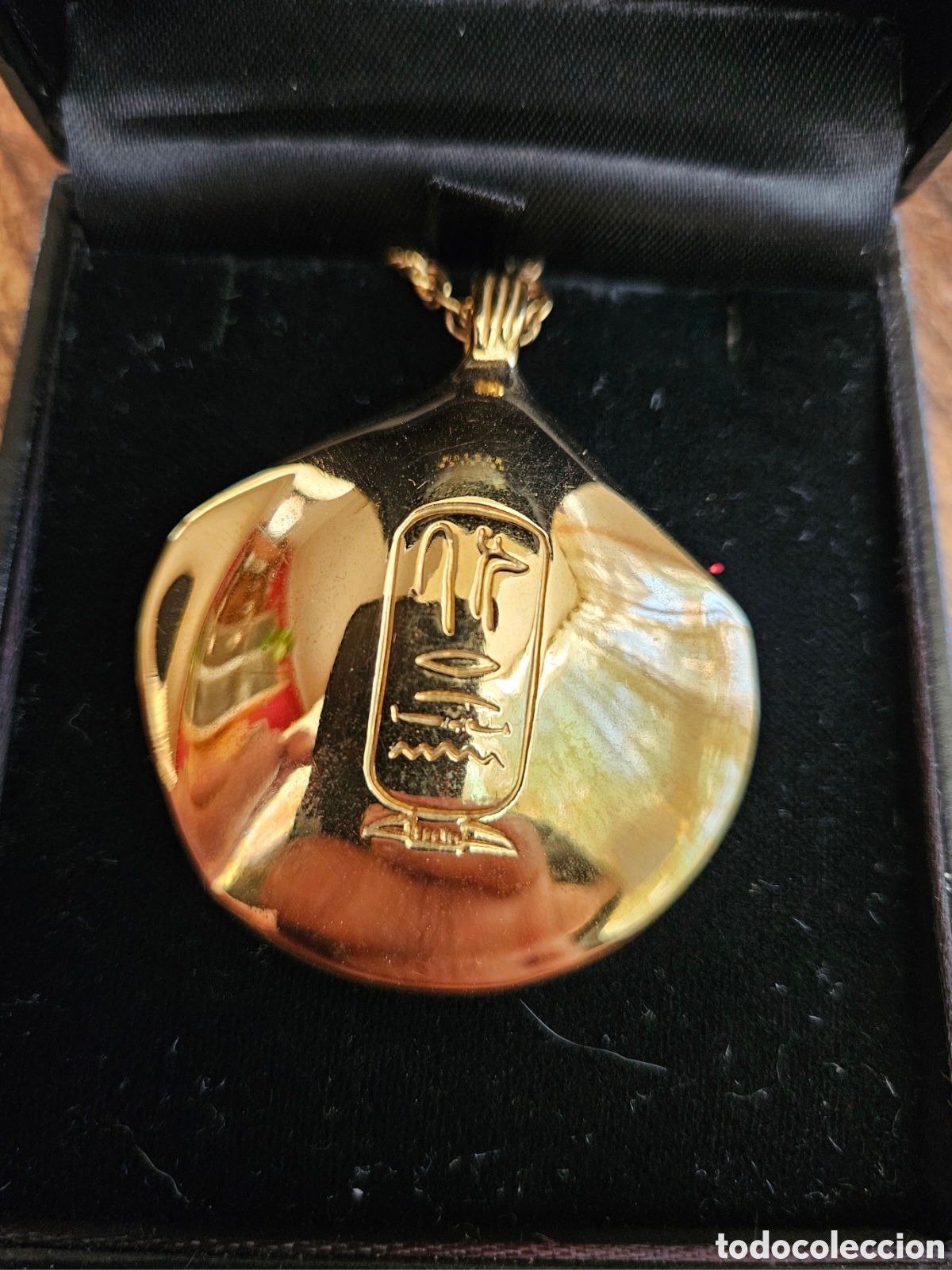 Joyeria: ​Colgante Concha Cartucho Egipcio Senusret I - Replica Oficial British Museum - Ba&ntilde;ado en Oro