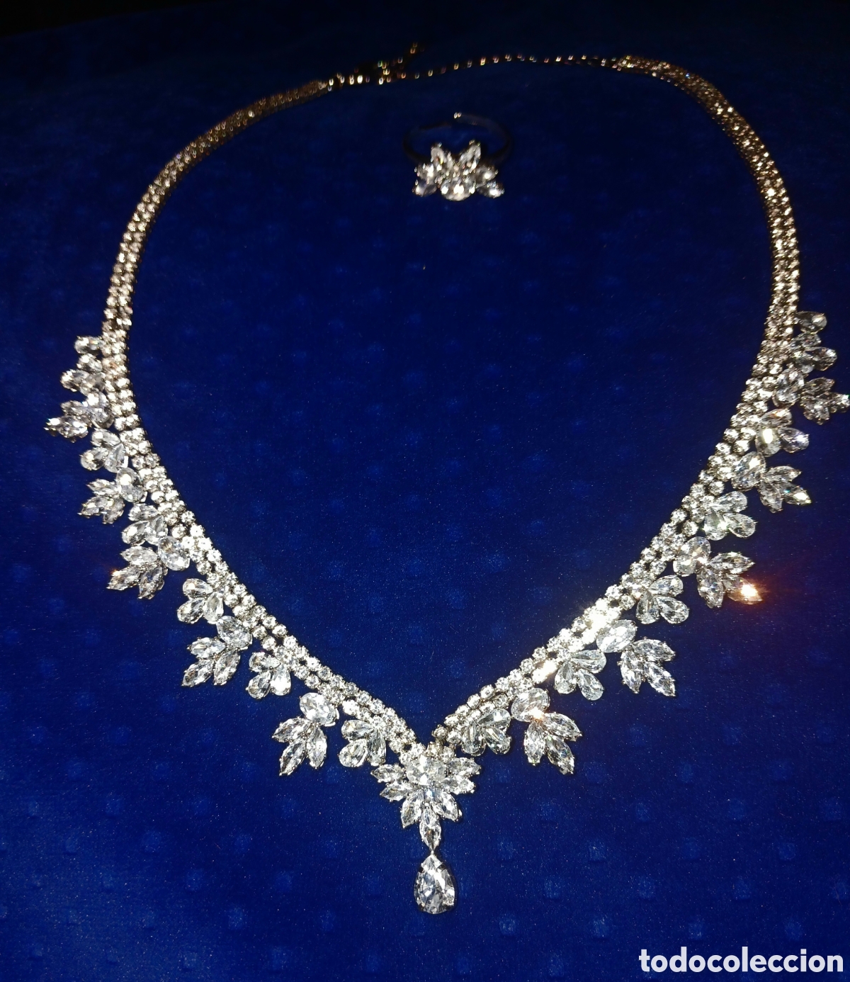 Joyeria: Juego Aderezo Collar Y Anillo Bisuter&iacute;a Fina Circonitas / Cristales Tipo Diamante ( Estilo novia )