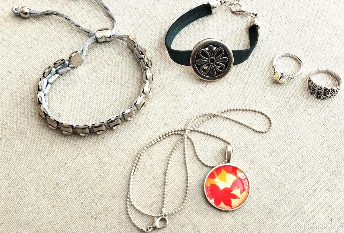 Schmuck: Lote bisuter&iacute;a: dos pulseras, dos anillos y un colgante