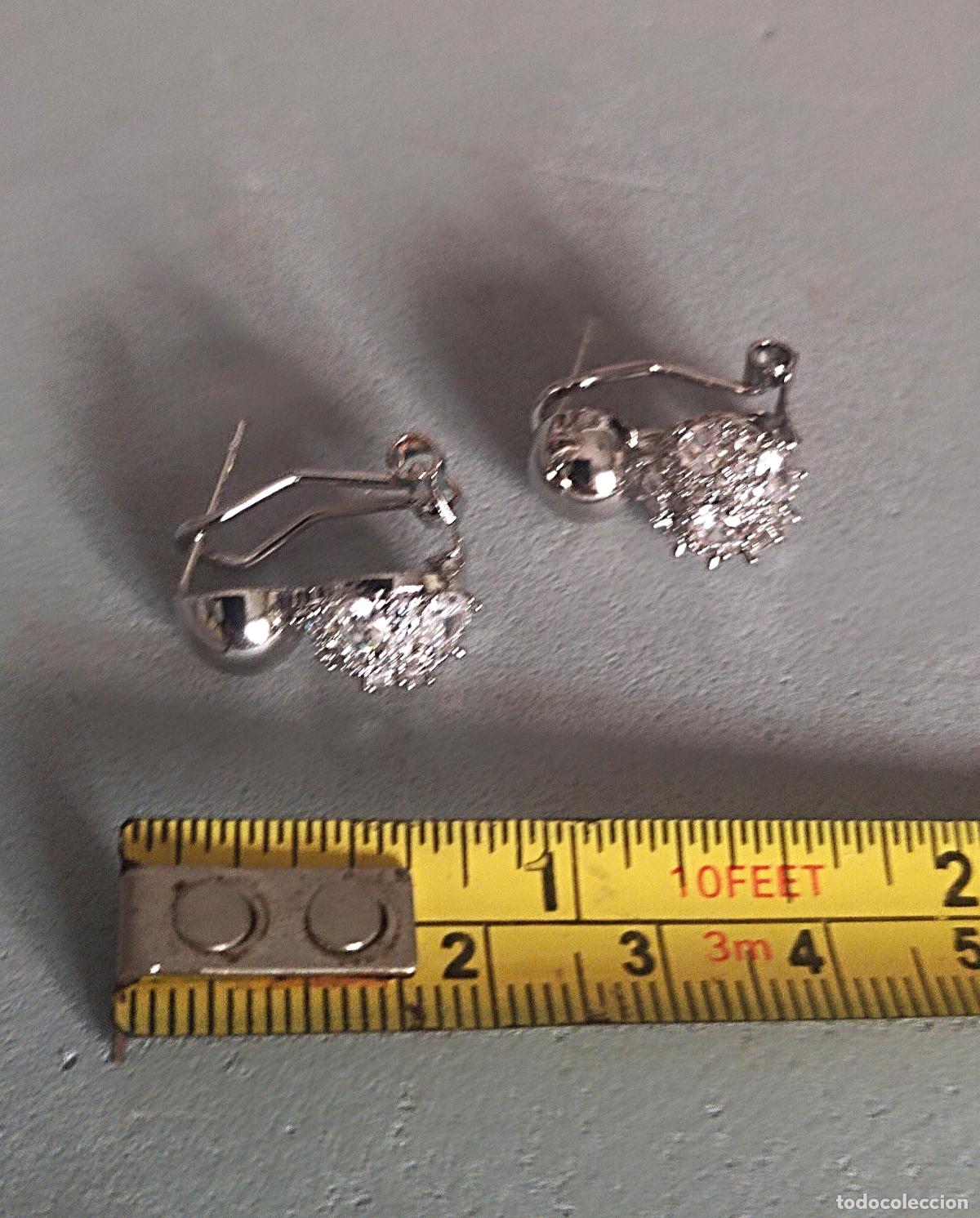 Joyeria: Pendientes plateados con cristalitos, cierre de omega. - Foto 2