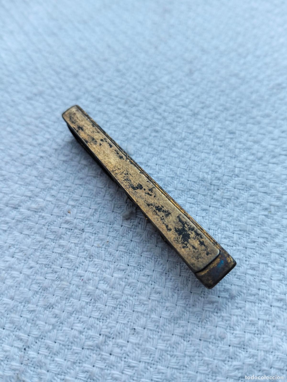 Schmuck: Pinza antigua de metal color dorado para sujetar la corbata a&ntilde;os 50