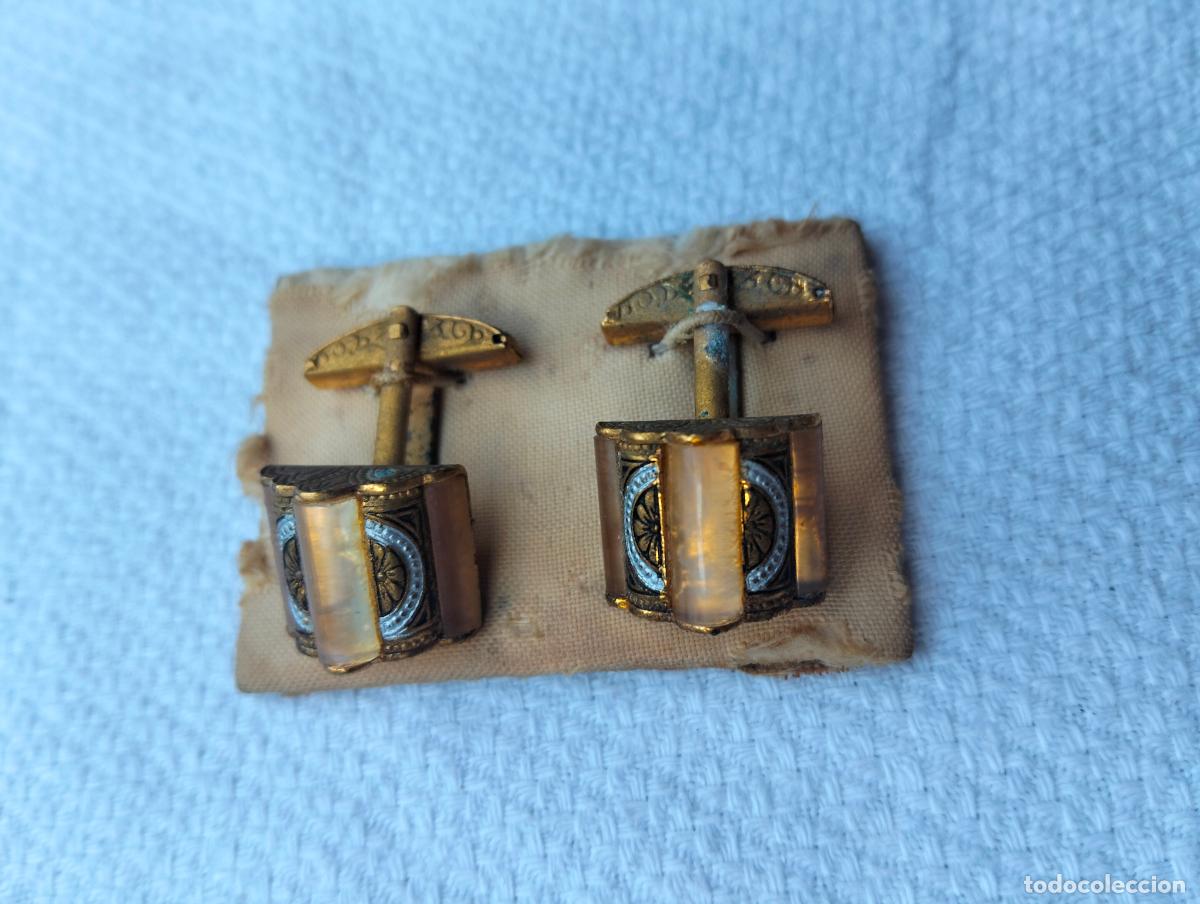 Schmuck: Pareja de gemelos antiguos color dorado negro steampunk botones de pu&ntilde;o para traje a&ntilde;os 40-50