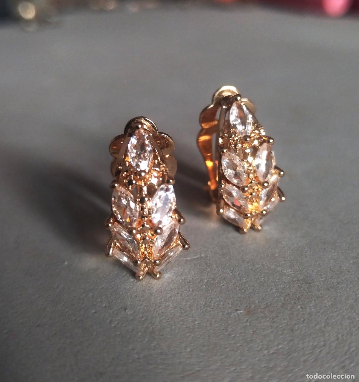 Joyeria: Pendientes dorados con cristalitos. - Foto 6