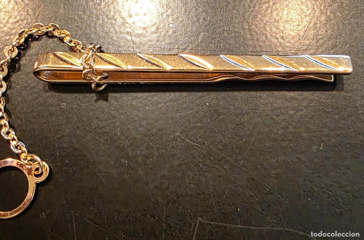 Joyeria: Pisacorbatas vintage dorado con cadena de seguridad &ndash; 6,5 cm &ndash; pasador geom&eacute;trico Mid-Century