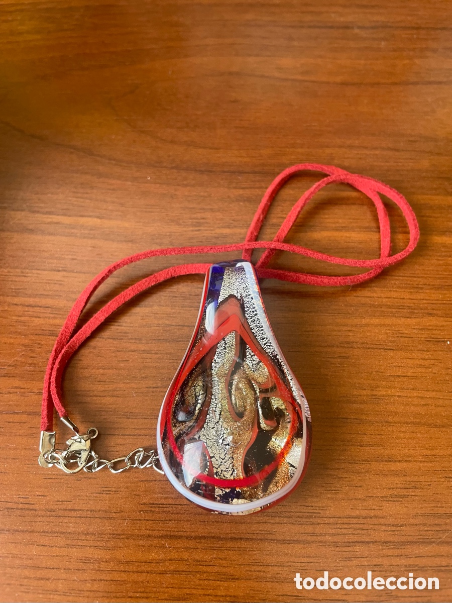 Joyeria: collar con colgante de murano