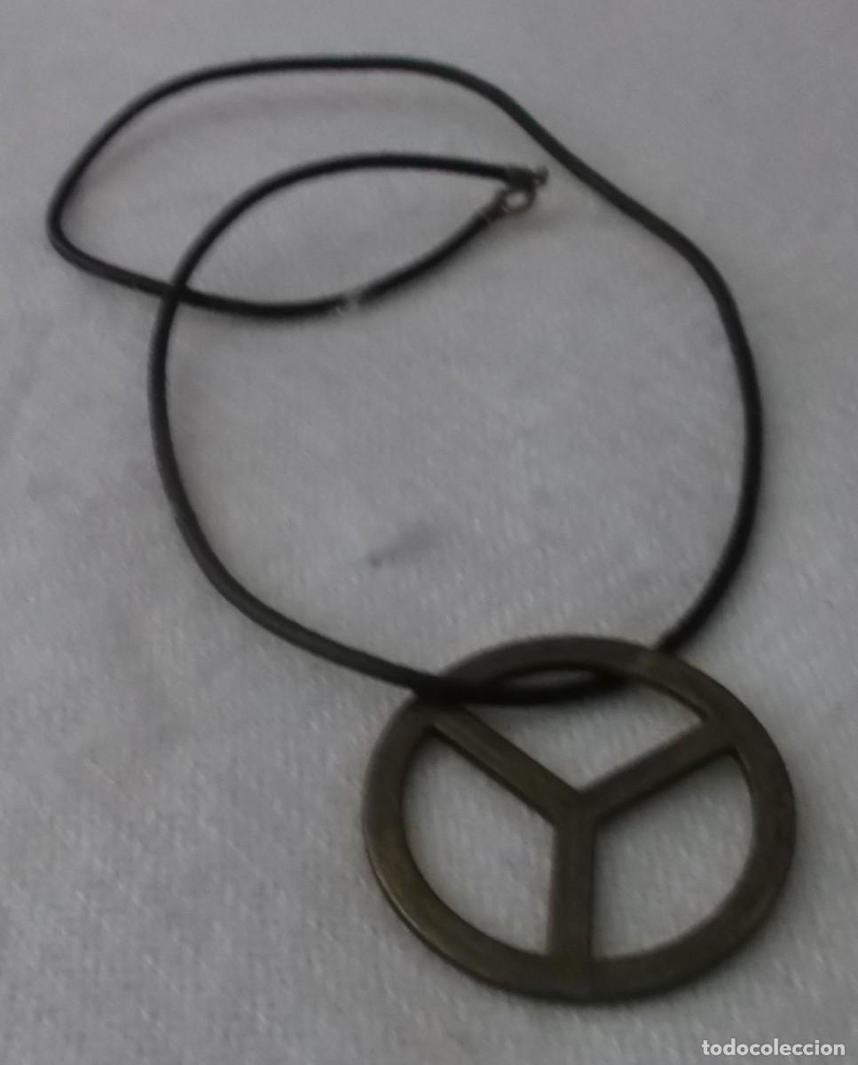 Joyeria: colgante de la paz con cordon (signo pacifista)