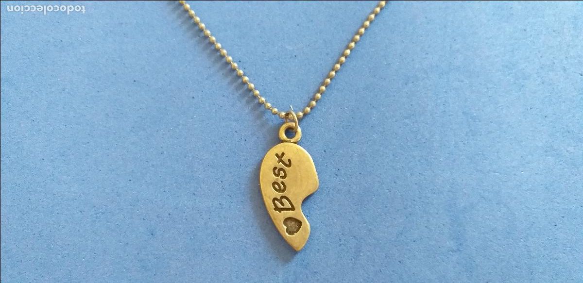 Joyeria: Cadena plateada. Colgante corazon best. Largo cadena: 32 cm