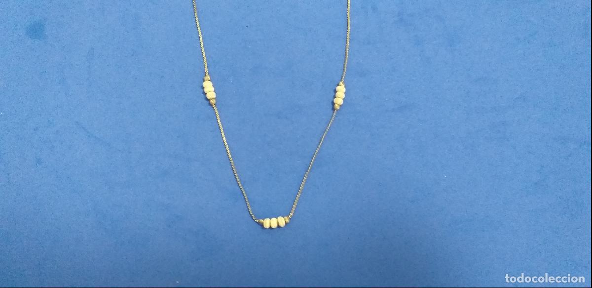Joyeria: Cadena antigua. Plateada. Peque&ntilde;as bolitas blancas