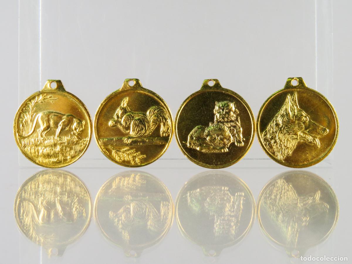 Joyeria: 4 Medalla colgante animales dicha ventura &eacute;xito suerte metal dorado primera mitad S XX