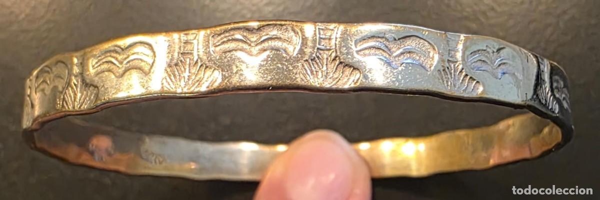 Joyeria: Brazalete vintage &eacute;tnico grabado &ndash; Palmeras y aves &ndash; Metal plateado &ndash; 7 cm