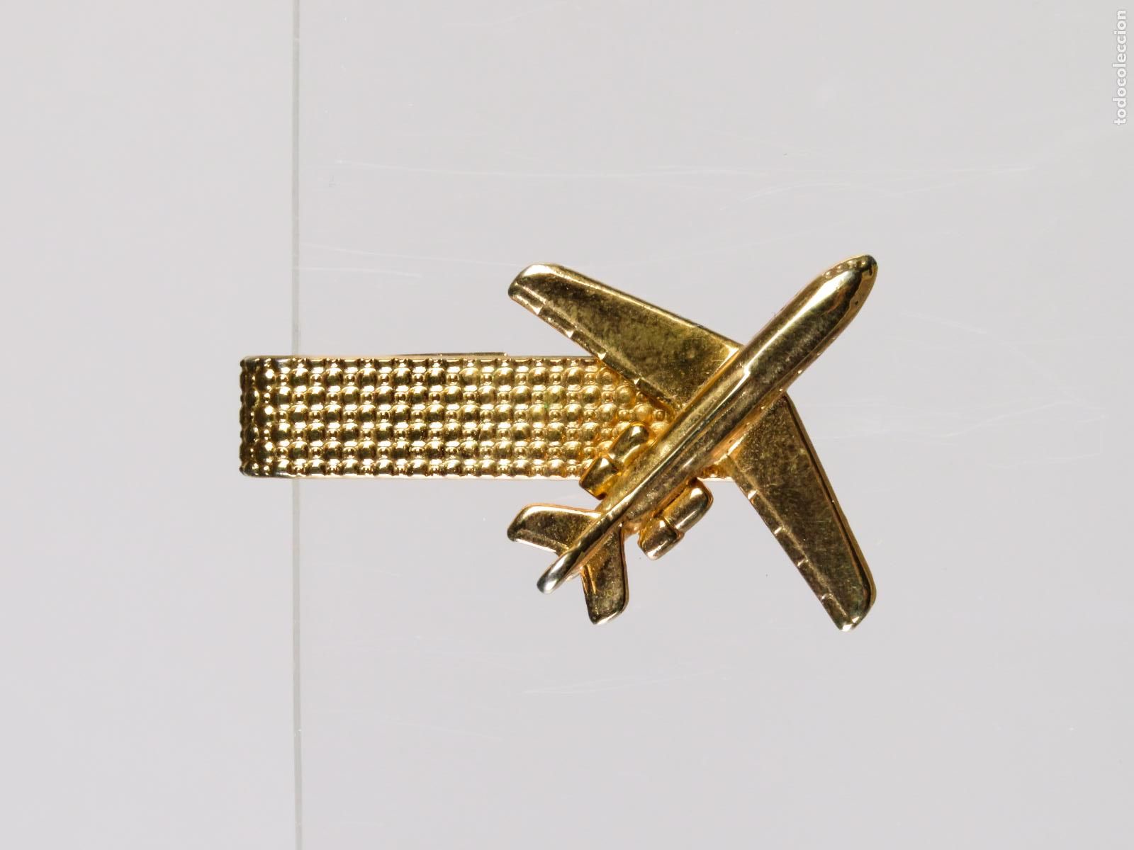 Joyeria: Pisacorbatas avi&oacute;n motor reactores metal dorado segunda mitad S XX