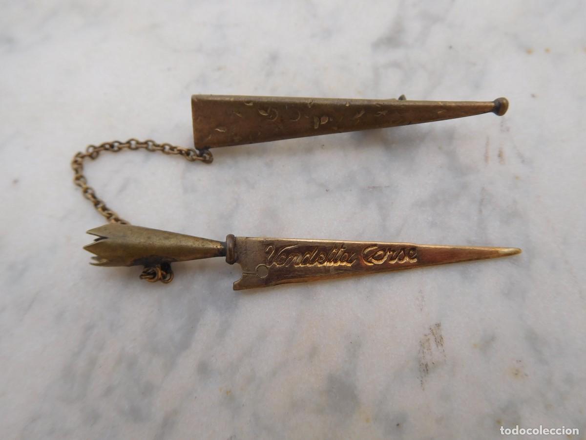 Joyeria: Broche antiguo de lat&oacute;n cuchillo con funda - Foto 5