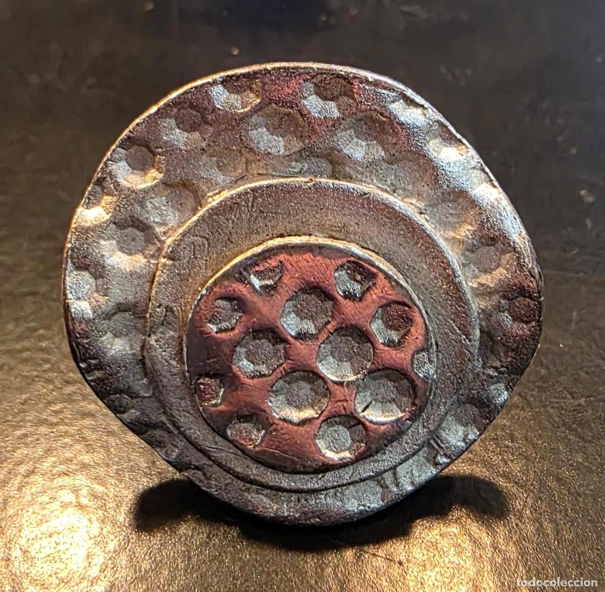 Joyeria: Anillo ajustable 3CM de c&iacute;rculos conc&eacute;ntricos &ndash; metal plateado y cobrizo estilo brutalista