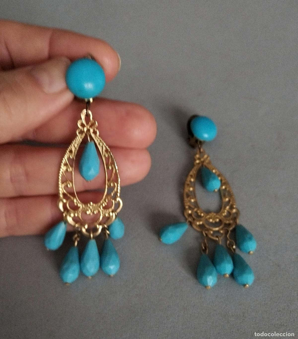 Joyeria: Pendientes de gitana, dorados con pedrer&iacute;a azul. - Foto 1