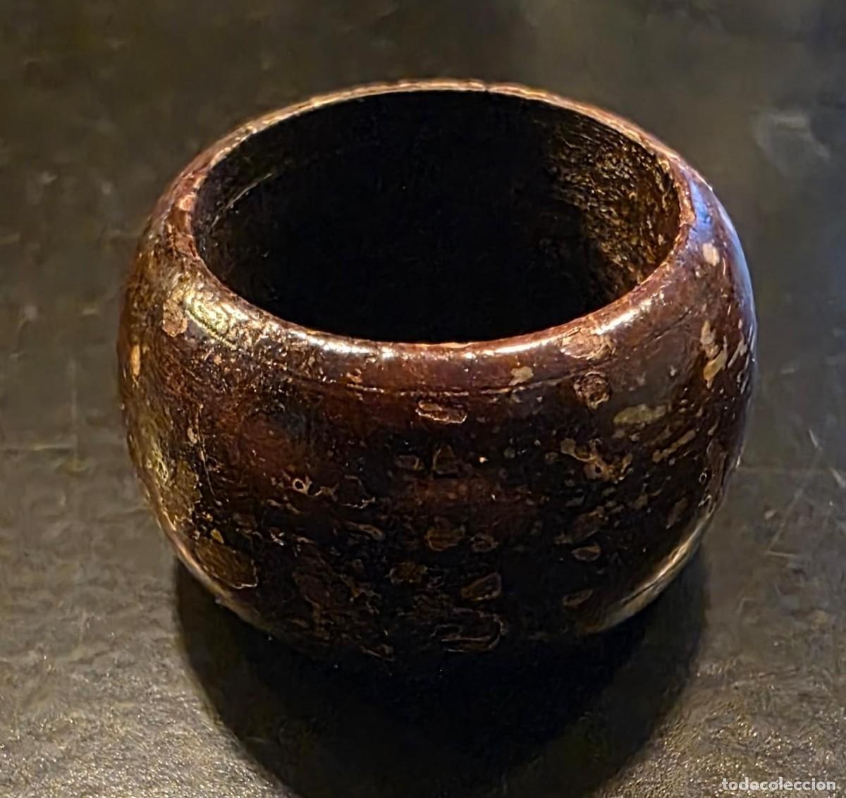 Joyeria: Anillo antiguo de madera maciza tallada &ndash; Alianza ancha artesanal de 2,2 cm &ndash; Estilo &eacute;tnico vintage
