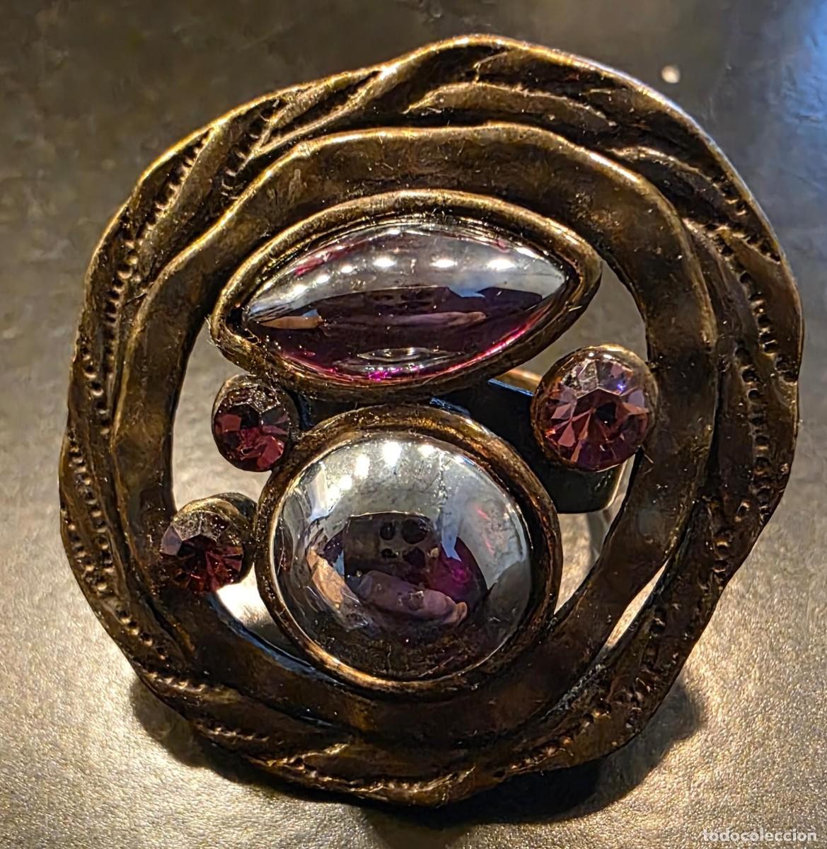 Joyeria: Anillo ajustable vintage de gran tama&ntilde;o en metal bronce envejecido con cristales morados