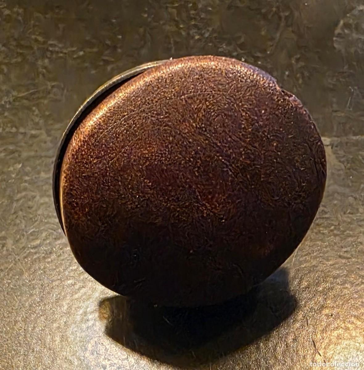 Joyeria: Anillo ajustable maxi con disco circular marr&oacute;n chocolate y montura plateada &ndash; Estilo vintage boho