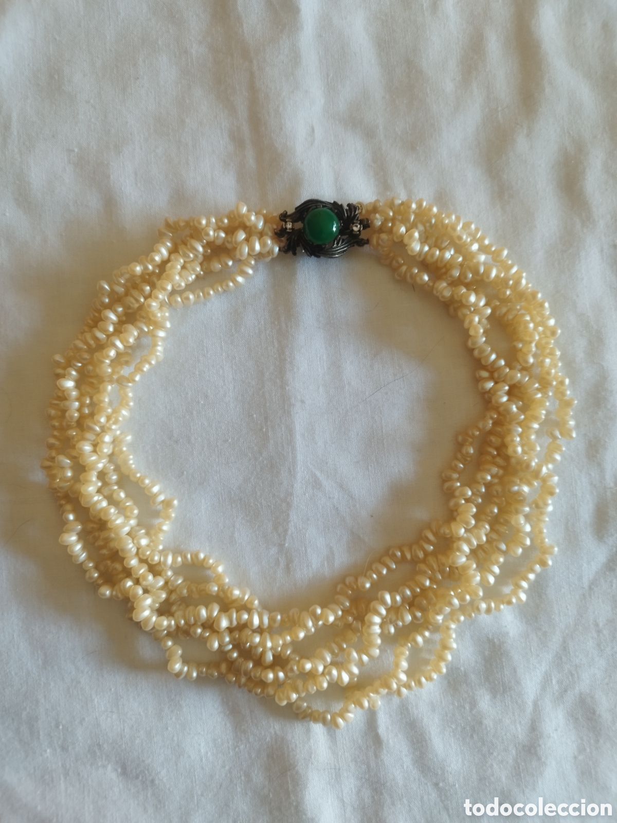 Joyeria: ANTIGUO COLLAR PERLAS DE TRES HILOS. BROCHE DE PLATA CON CALCEDONIA Y DOS ZIRCONITAS.