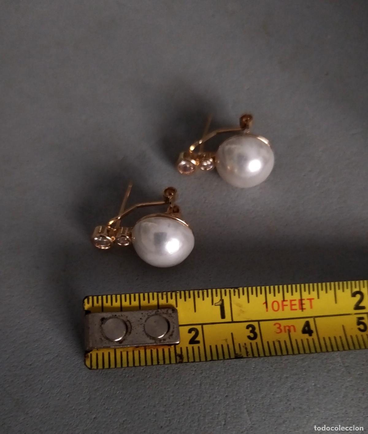 Joyeria: Pendientes dorados con perlas. - Foto 2