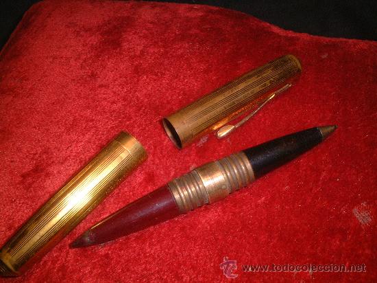 Penne a sfera antiche: BOLIGRAFO BICOLOR METAL DORADO, ROYAL. USA. MITAD DEL SG.XX. AZUL Y ROJO, SIN TINTA.