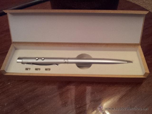 Stylos-bille anciens: ESTUCHE CON BOLIGRAFO LINTERNA Y PUNTERO LASER ROJO Y PILAS DE REPUESTO NUEVO