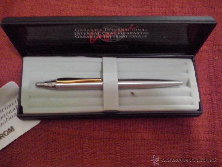 Stylos-bille anciens: boligrafo inoxcrom en su caja