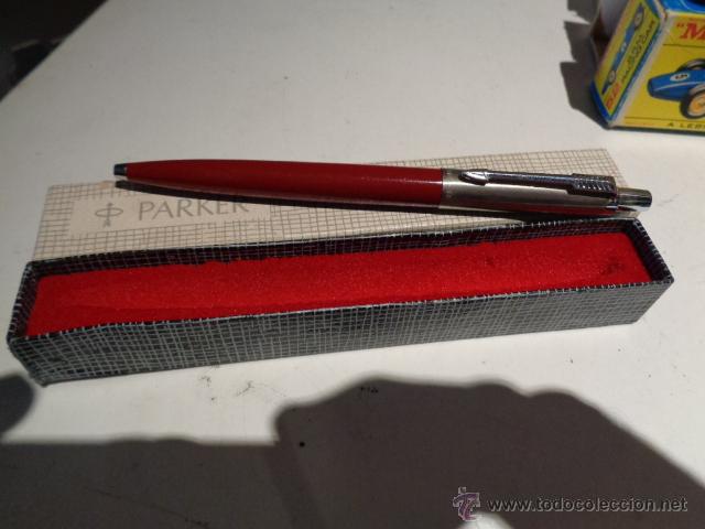 Stylos-bille anciens: BOLIGRAFO PARKER CUERPO GRANATE CAPUCHON ACERO MADE IN SPAIN EN SU CAJA MUY BUEN ESTADO,BARATO