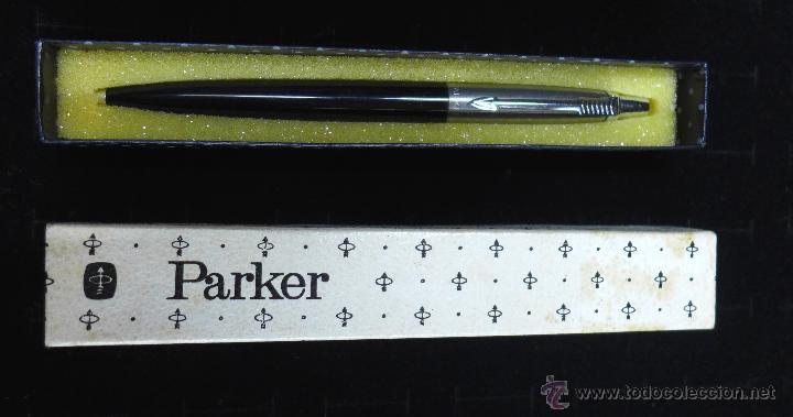 Stylos-bille anciens: Boligrafo Parker Cromo y negro. Made in Usa. Caja original.