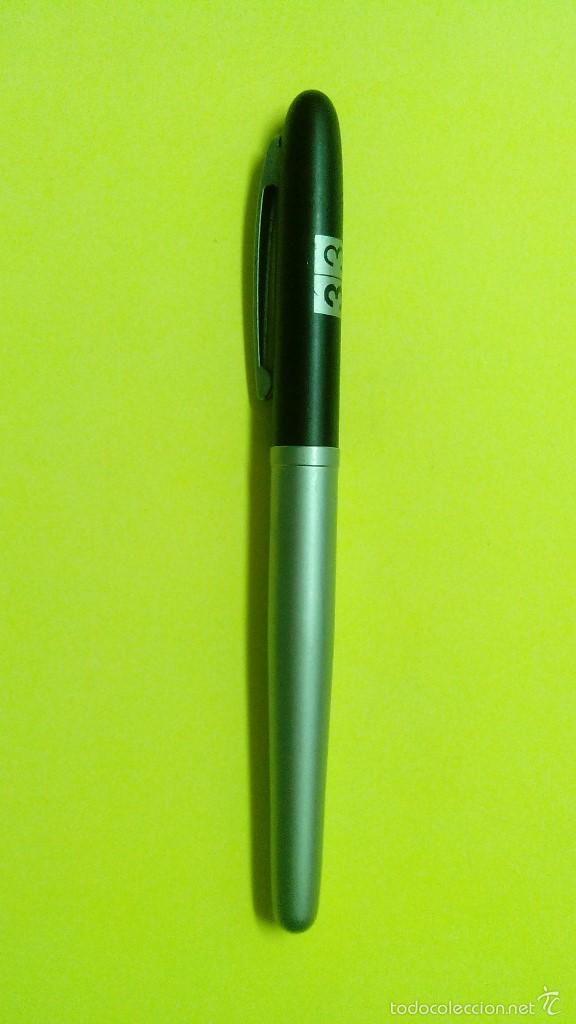 Stylos-bille anciens: Canal 33