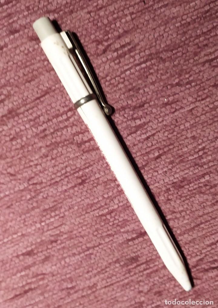 Bol&iacute;grafos antiguos: BOLIGRAFO BLANCO - Foto 1