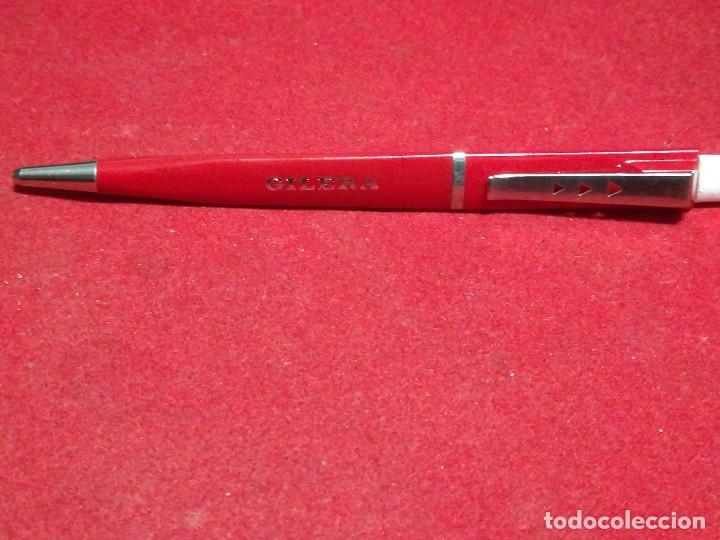 Bol&iacute;grafos antiguos: Bol&iacute;grafo triangular publicidad GILERA - Foto 1