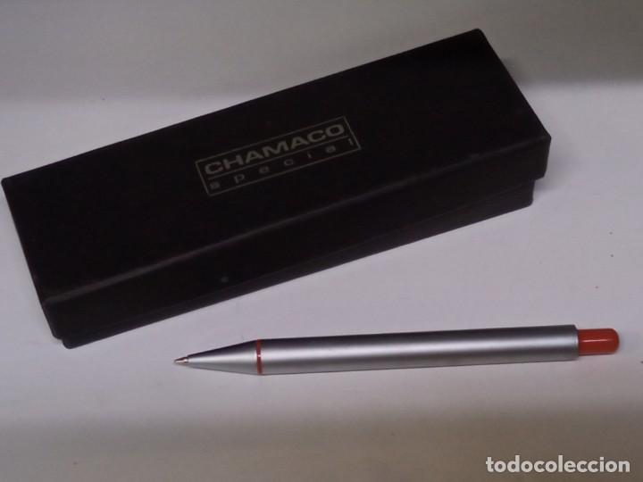 Bol&iacute;grafos antiguos: CHAMACO BOLIGRAFO NUEVO - Foto 2