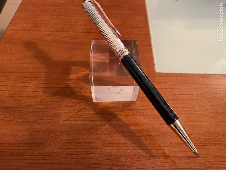 Old Ballpoint Pens: Precioso bol&iacute;grafo NINO CERRUTI, dorado y marmoleado.