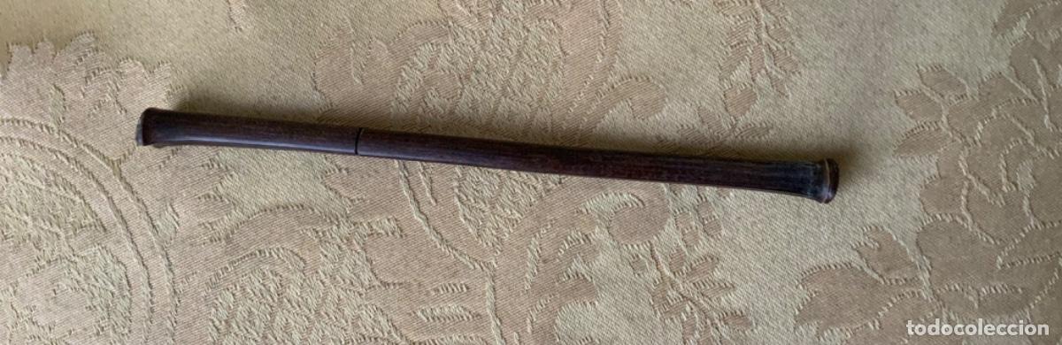 Bol&iacute;grafos antiguos: PALILLERO CON PLUMIN DE MADERA - Foto 2
