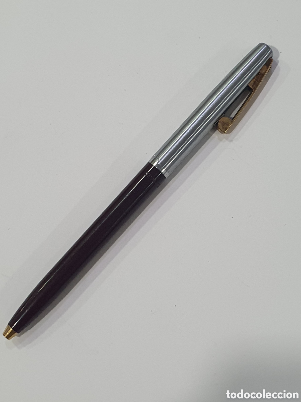 Old Ballpoint Pens: Bol&iacute;grafo Sheaffer burdeos y acero. (L61)