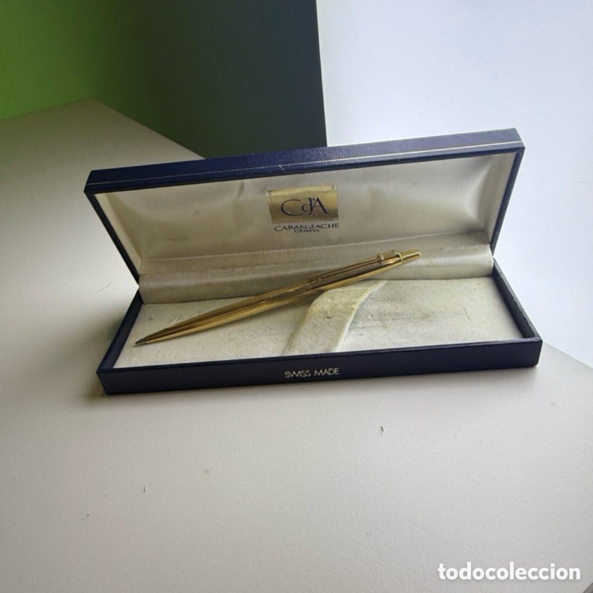 Bol&iacute;grafos antiguos: Bol&iacute;grafo de lujo Caran d'Ache Madison dorado con caja original Swiss Made