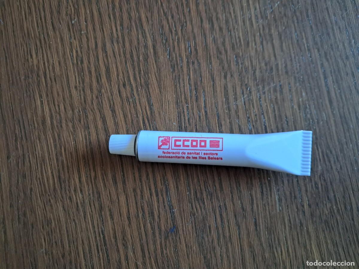 Bol&iacute;grafos antiguos: bol&iacute;grafo de publicidad, sindicato CC.OO, sanitat, Illes Balears, en forma de bote de tubo medicina.