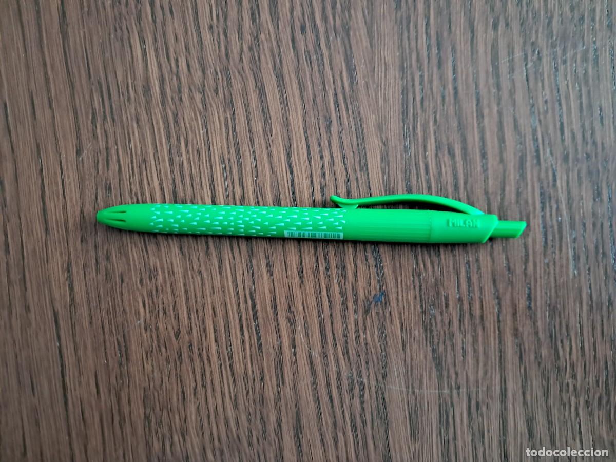 Bol&iacute;grafos antiguos: bol&iacute;grafo de pl&aacute;stico, Milan. verde.