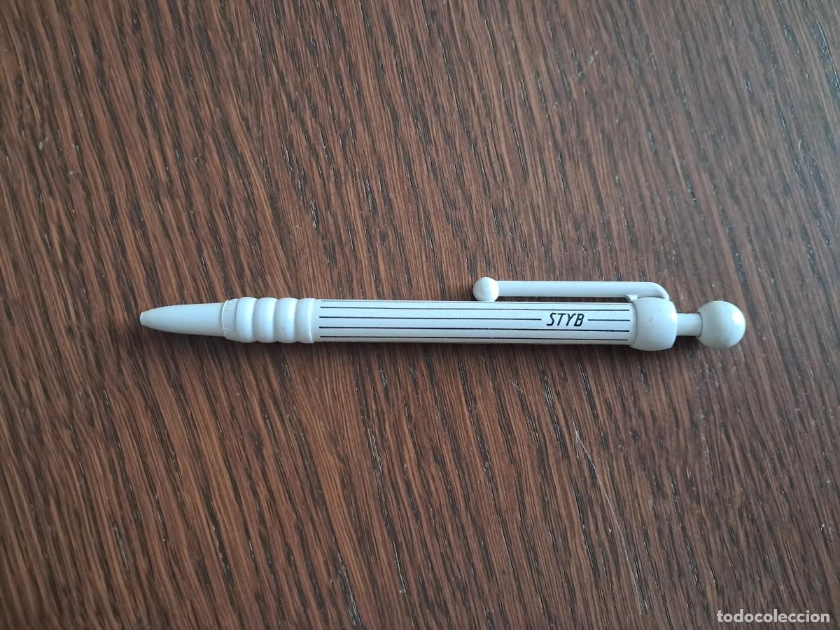 Bol&iacute;grafos antiguos: bol&iacute;grafo de pl&aacute;stico, STYB, blanco.