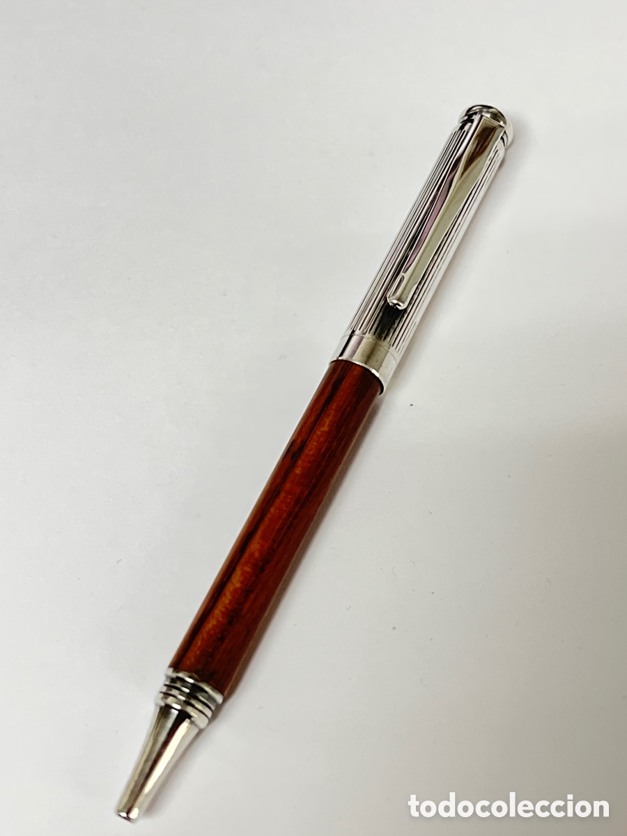 Bol&iacute;grafos antiguos: Bol&iacute;grafo cuerpo plateado y madera /PLUMA25-5