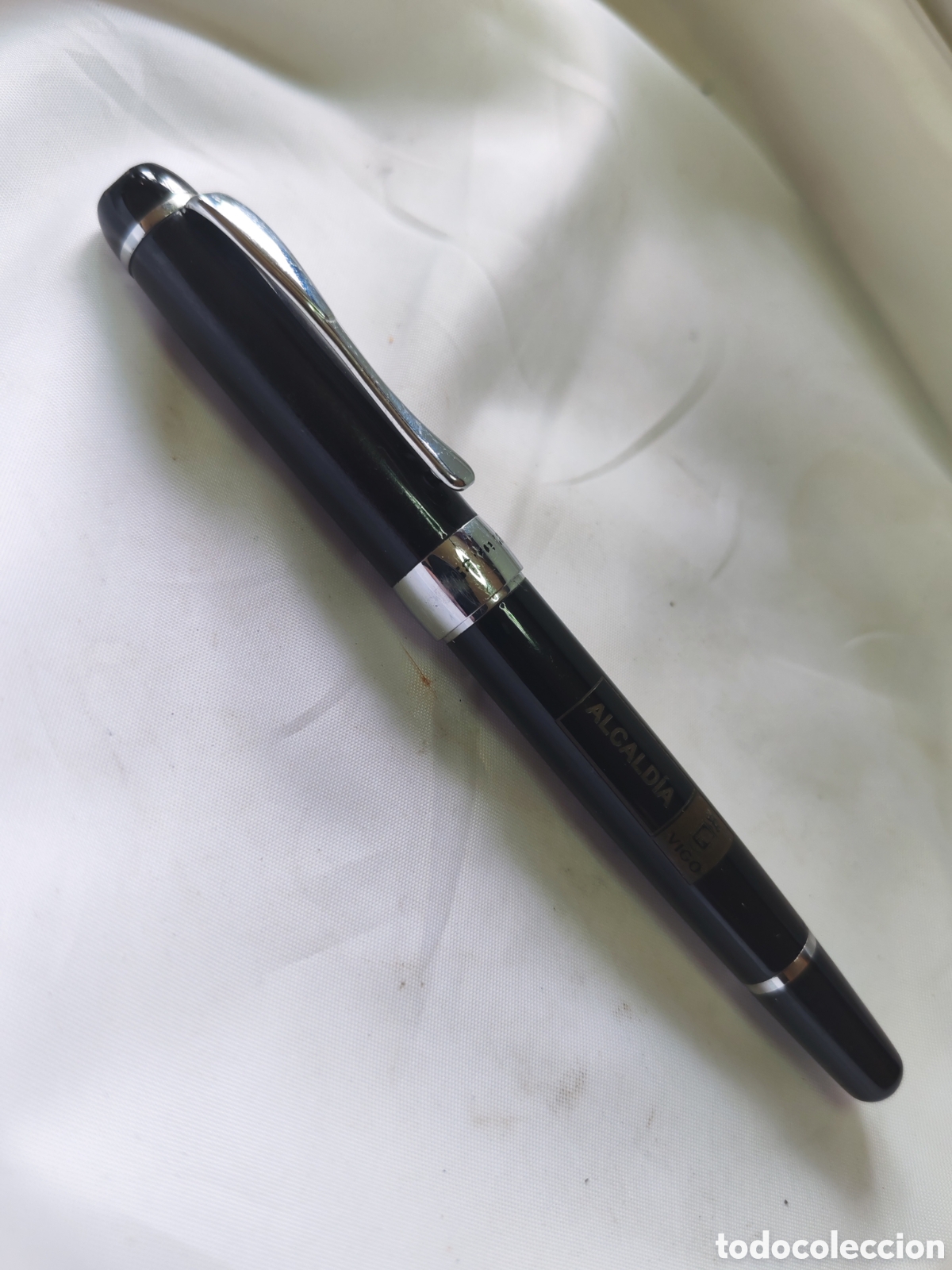 Bol&iacute;grafos antiguos: Boligrafo Pierre Cardin regalo institucional Alcalde Abel Caballero. 2007. (CL)