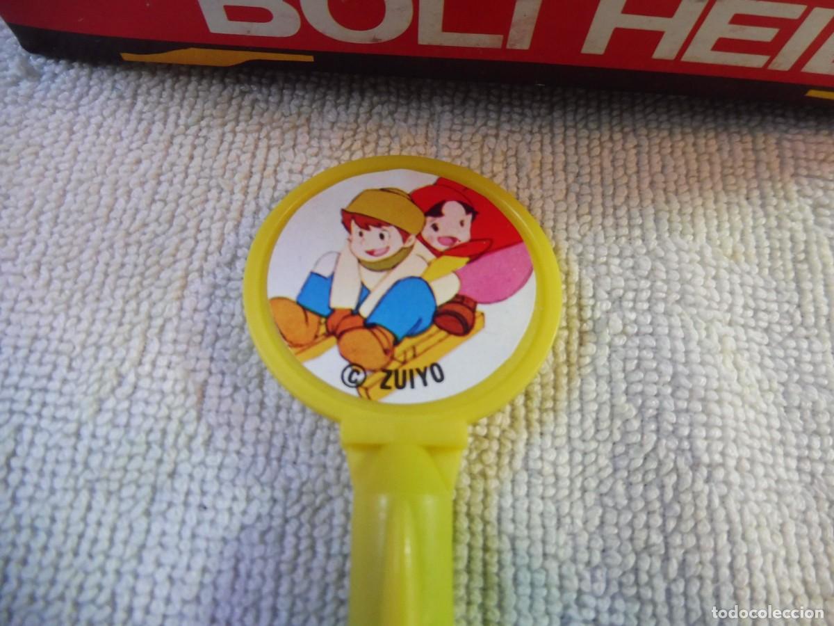 Bol&iacute;grafos antiguos: Bol&iacute;grafo de Pedro y Heidi en trineo amarillo y verde, Zuiyo MOIP S.L. (Madrid)