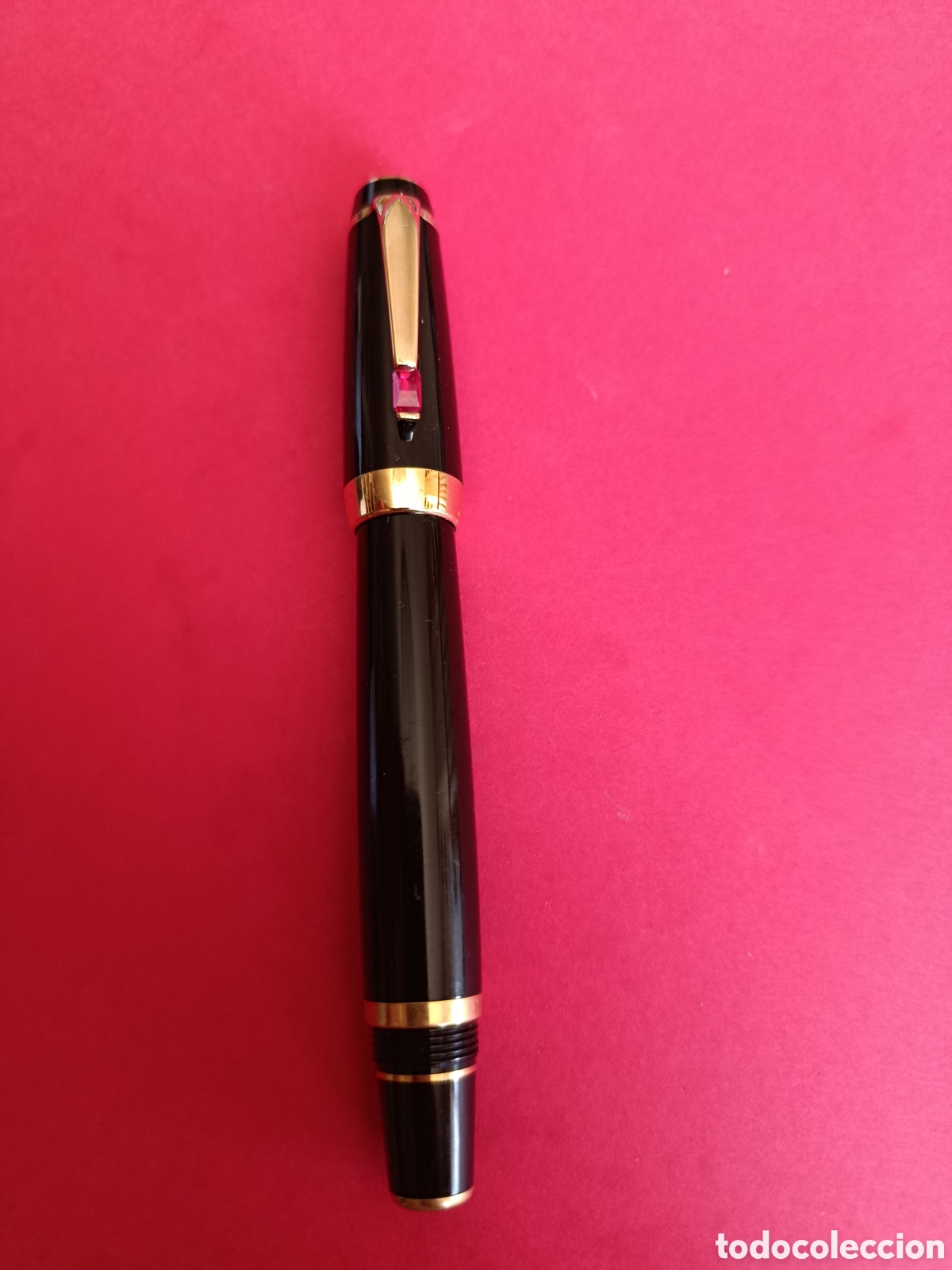 Bol&iacute;grafos antiguos: BOL&Iacute;GRAFO MONTBLANC BOHEME. PIEDRA ROJA. EN PERFECTAS CONDICIONES. SIN CAJA.