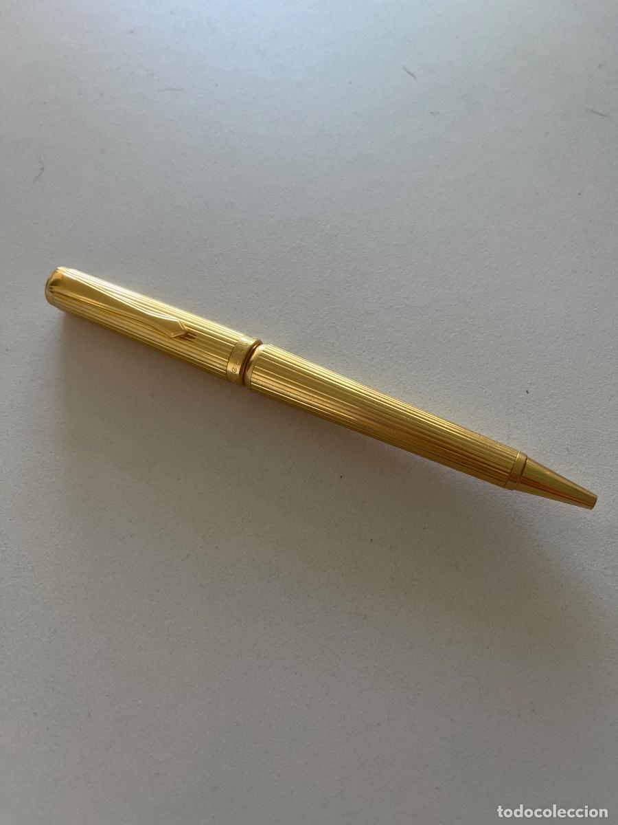 Bol&iacute;grafos antiguos: Antiguo bol&iacute;grafo Maurice Lacroix dorado.
